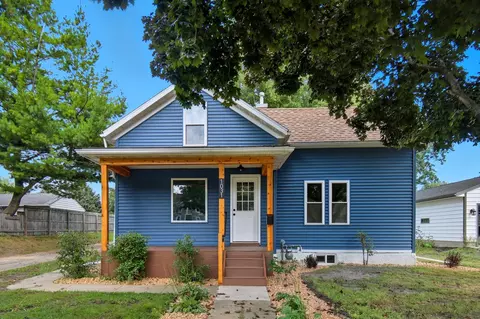 1031 S Cedar Ave, Owatonna, MN 55060