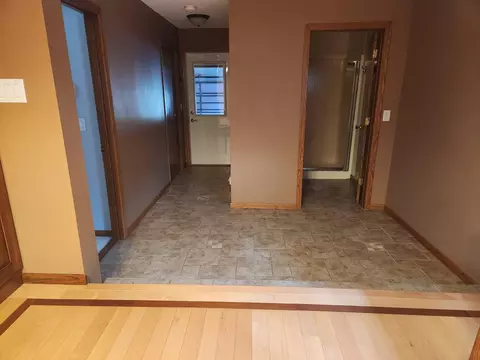 Entry Way - 302 Robert St, Marshall, MN 56258 photo 2 of 3