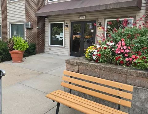 2800 Hillsboro Ave N #203, New Hope, MN 55427