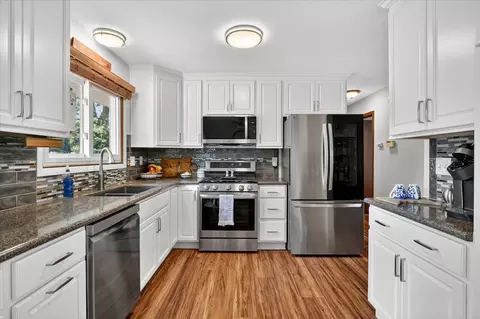 7481 Columbia Ct, Woodbury, MN 55125
