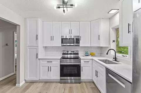 228 16th Ave SW, New Brighton, MN 55112