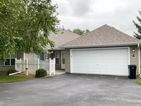 2102 Oak Tree Ln # C, Austin, MN 55912
