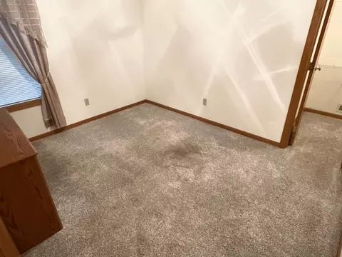Bedroom - 2102 Oak Tree Ln # C, Austin, MN 55912 photo 3 of 4