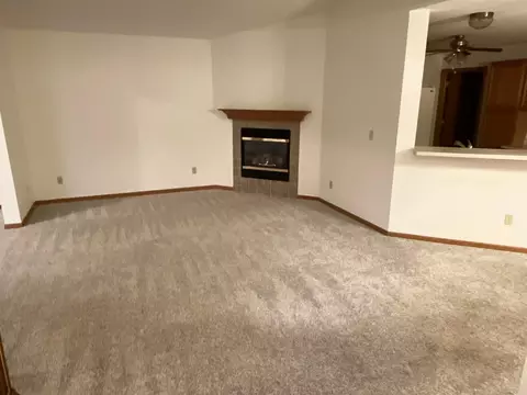 Living - 2102 Oak Tree Ln # C, Austin, MN 55912 photo 1 of 5