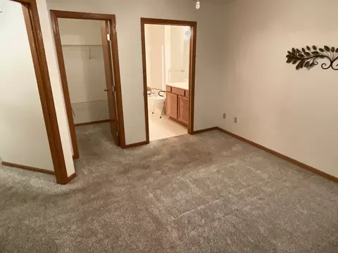 Bedroom - 2102 Oak Tree Ln # C, Austin, MN 55912 photo 2 of 4