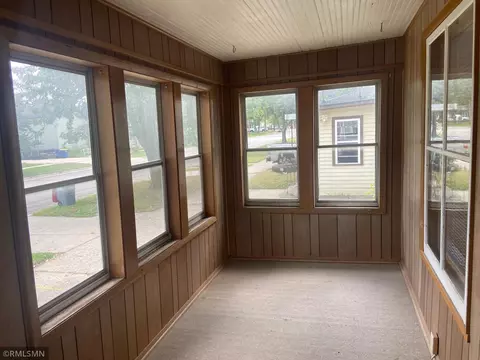 Exterior - 522 7th Ave NW, Faribault, MN 55021 photo 1 of 2