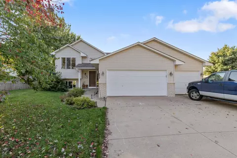 832 S Elm St, Belle Plaine, MN 56011