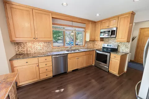 2420 Meadow Ct, Saint Cloud, MN 56301 photo 3