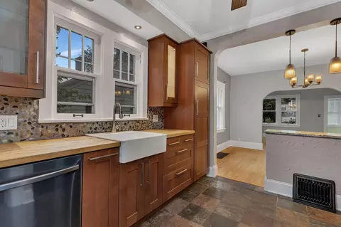 Kitchen - 1010 8th Ave N, Saint Cloud, MN 56303 photo 3 of 4