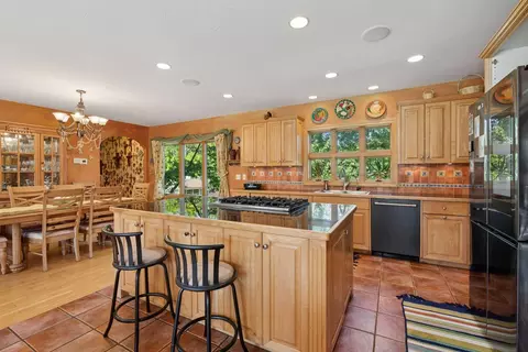 5108 W 58th St, Edina, MN 55436