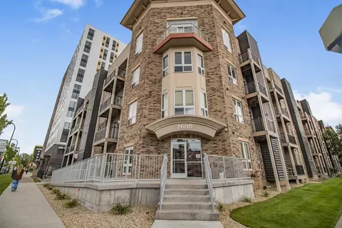 2600 University Ave SE #409, Minneapolis, MN 55414