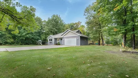 151 Bluffs Rd NW, Alexandria, MN 56308
