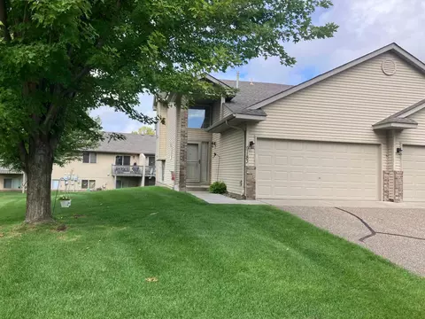 9183 Orchard Cir E, Monticello, MN 55362