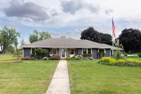 1337 S Shore Dr, Worthington, MN 56187