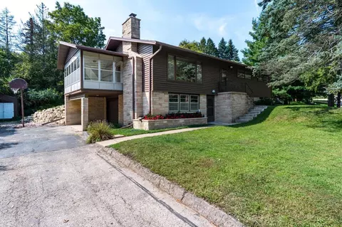601 N 4th St, La Crescent, MN 55947
