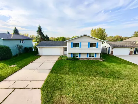 3918 Chesapeake Ln NW, Rochester, MN 55901