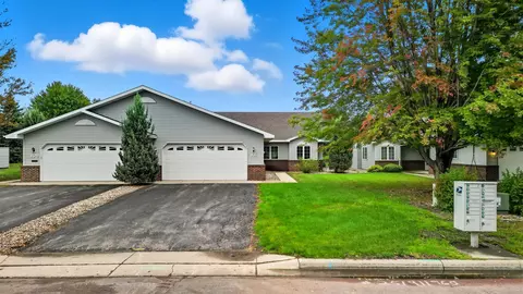 107 Raven Ct, Mankato, MN 56001