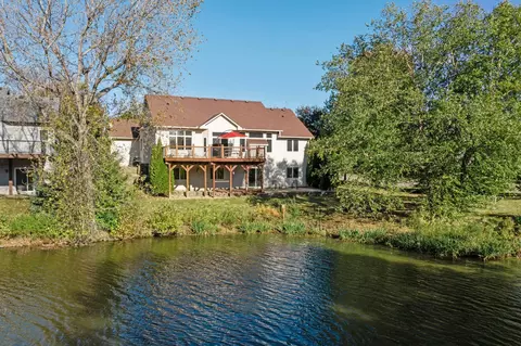 8441 Ashford Rd, Woodbury, MN 55125