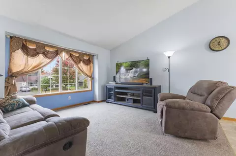 Living - 604 Sunset St, Buffalo, MN 55313 photo 1 of 2