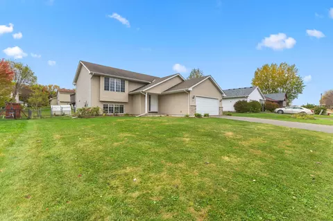 Exterior - 604 Sunset St, Buffalo, MN 55313 photo 2 of 7