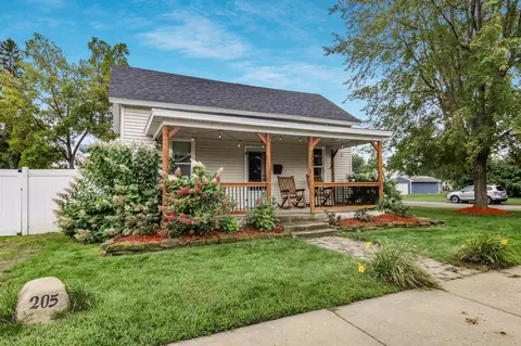 205 E Greenville St, Chippewa Falls, WI 54729