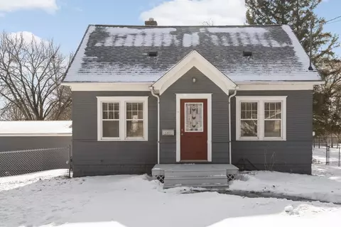 5905 36th Ave N, Crystal, MN 55422