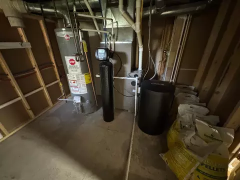Entry Way - 616 Cherry Ave, Albert Lea, MN 56007 photo 1 of 1