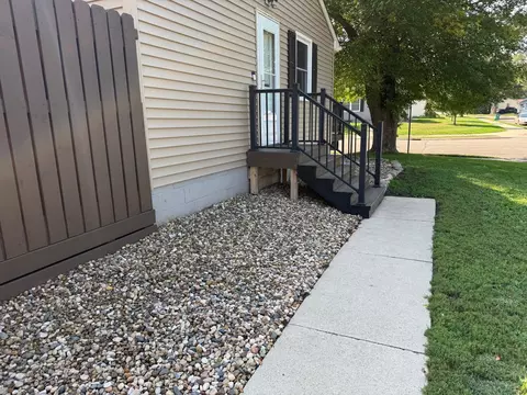 Exterior - 616 Cherry Ave, Albert Lea, MN 56007 photo 3 of 4