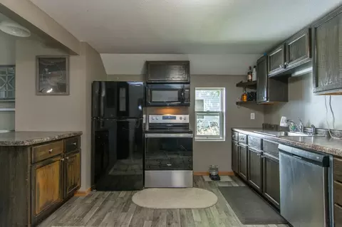 Kitchen - 402 2nd Ave NE, Brainerd, MN 56401 photo 3 of 4