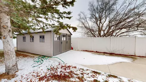 Exterior - 1808 3rd St NE, Willmar, MN 56201 photo 5 of 9