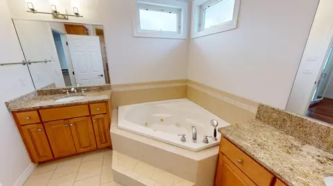 Bath - 1808 3rd St NE, Willmar, MN 56201 photo 5 of 9