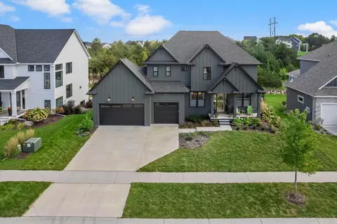 9607 Iron Horse Rd, Woodbury, MN 55129