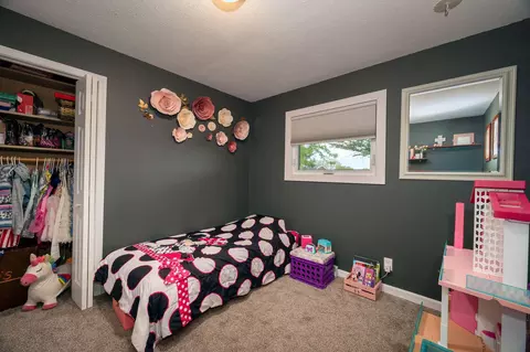 Bedroom - 936 Des Moines Dr, Windom, MN 56101 photo 1 of 4