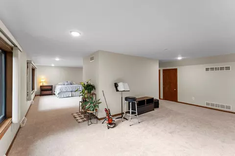 Bedroom - 3096 Dolores Dr, Saint Cloud, MN 56303 photo 9 of 17