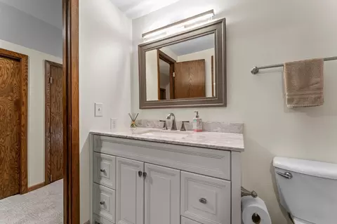 Bath - 3096 Dolores Dr, Saint Cloud, MN 56303 photo 7 of 9