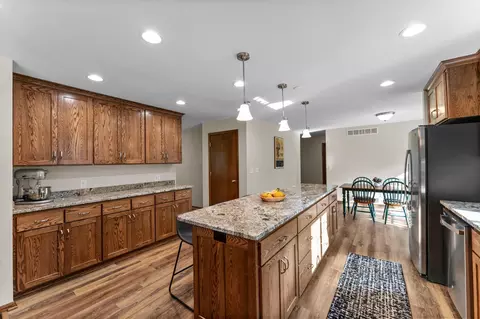 Kitchen - 3096 Dolores Dr, Saint Cloud, MN 56303 photo 8 of 9