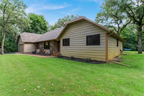 Exterior - 3096 Dolores Dr, Saint Cloud, MN 56303 photo 4 of 21