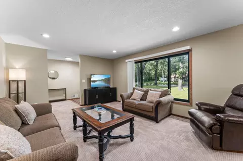 Living - 3096 Dolores Dr, Saint Cloud, MN 56303 photo 2 of 7