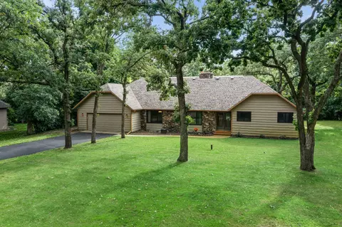 3096 Dolores Dr, Saint Cloud, MN 56303