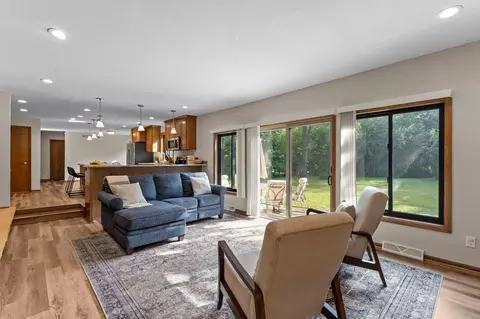 Living - 3096 Dolores Dr, Saint Cloud, MN 56303 photo 4 of 7