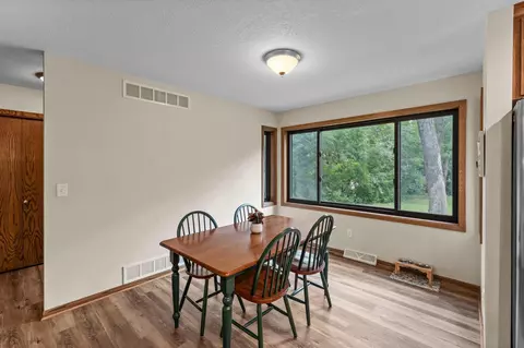 Dining - 3096 Dolores Dr, Saint Cloud, MN 56303 photo 3 of 5