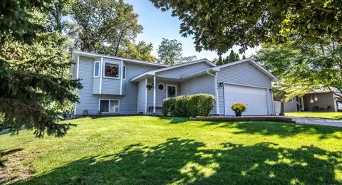 13471 Yosemite Ave S, Savage, MN 55378