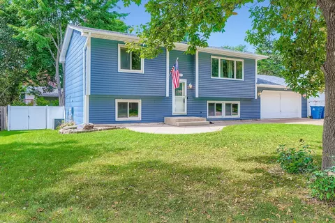 13217 Union Terrace Ln N, Champlin, MN 55316