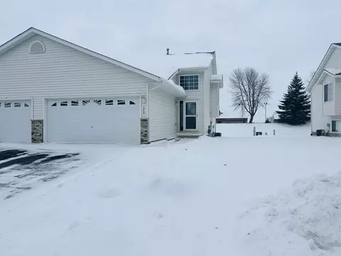 140 Cedar Cove Ln, Owatonna, MN 55060