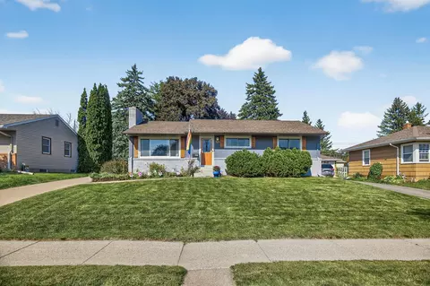 529 Iowa Ave E, Saint Paul, MN 55130