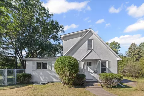 1869 Birmingham St, Maplewood, MN 55109