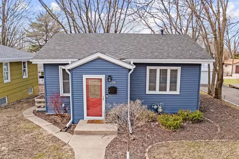 228 12th Ave N, Hopkins, MN 55343