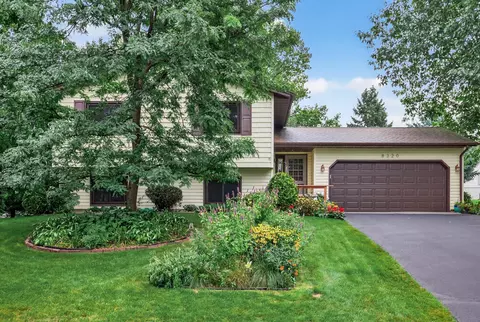 8320 Cleadis Ave, Inver Grove Heights, MN 55076