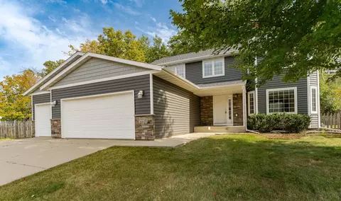 2236 Ponderosa Dr SW, Rochester, MN 55902