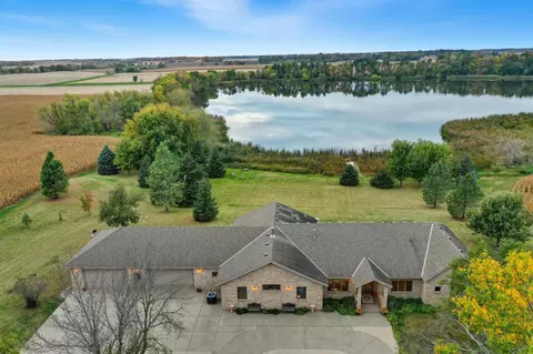 10703 187th St, Silver Lake, MN 55381